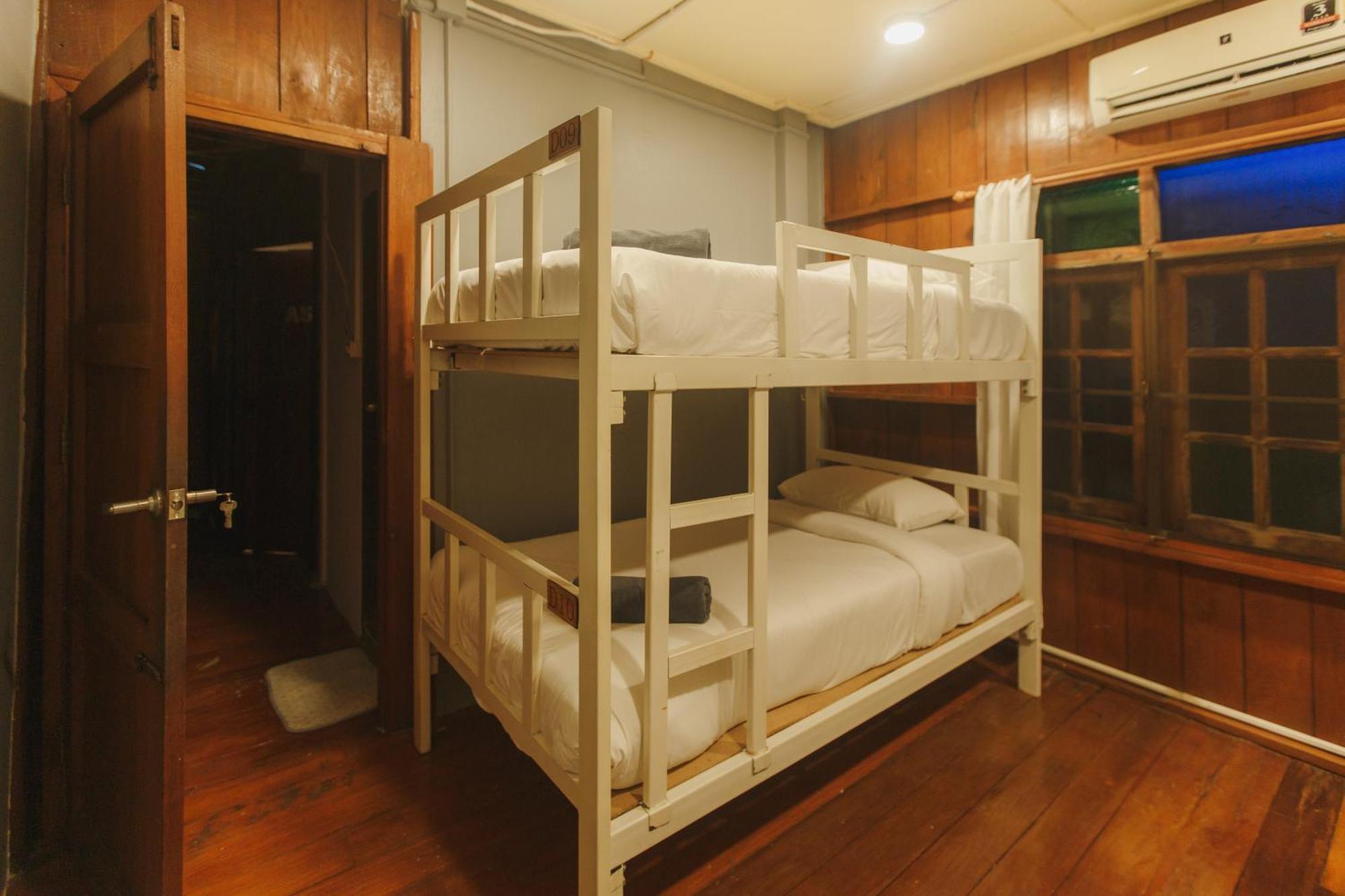 Agga Cnx Hostel Τσιάνγκ Μάι Εξωτερικό φωτογραφία