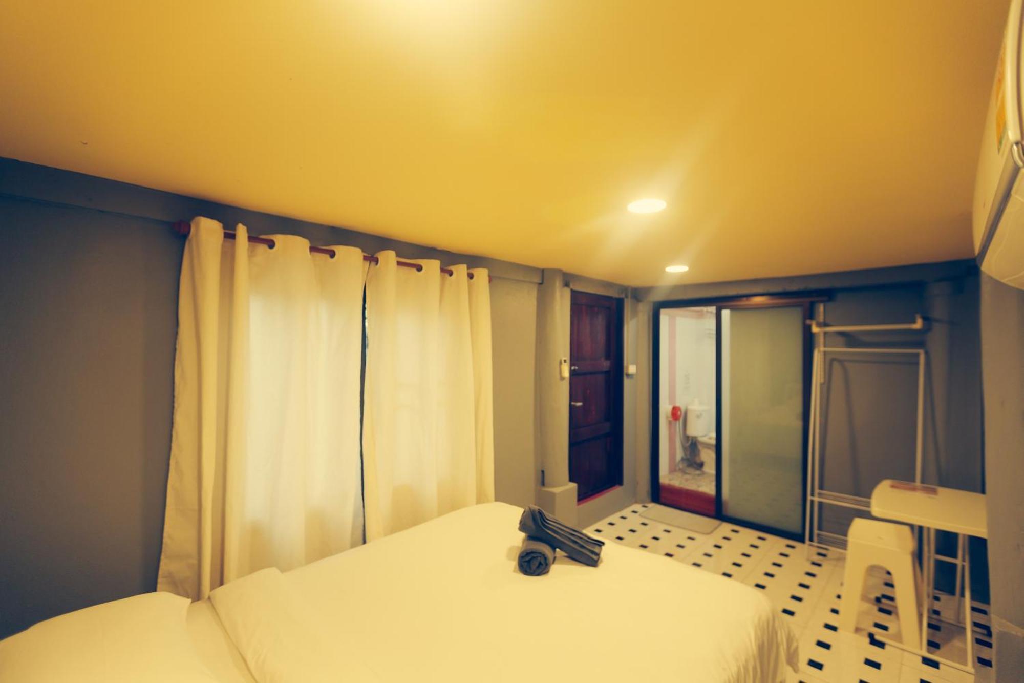 Agga Cnx Hostel Τσιάνγκ Μάι Εξωτερικό φωτογραφία